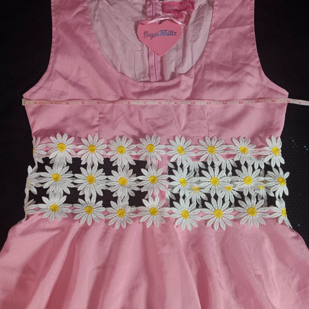 Dolls Kill × Sugar Thrillz Pink Cutout Daisy Appliques Midsection Dress (M) - Picture 9 of 12